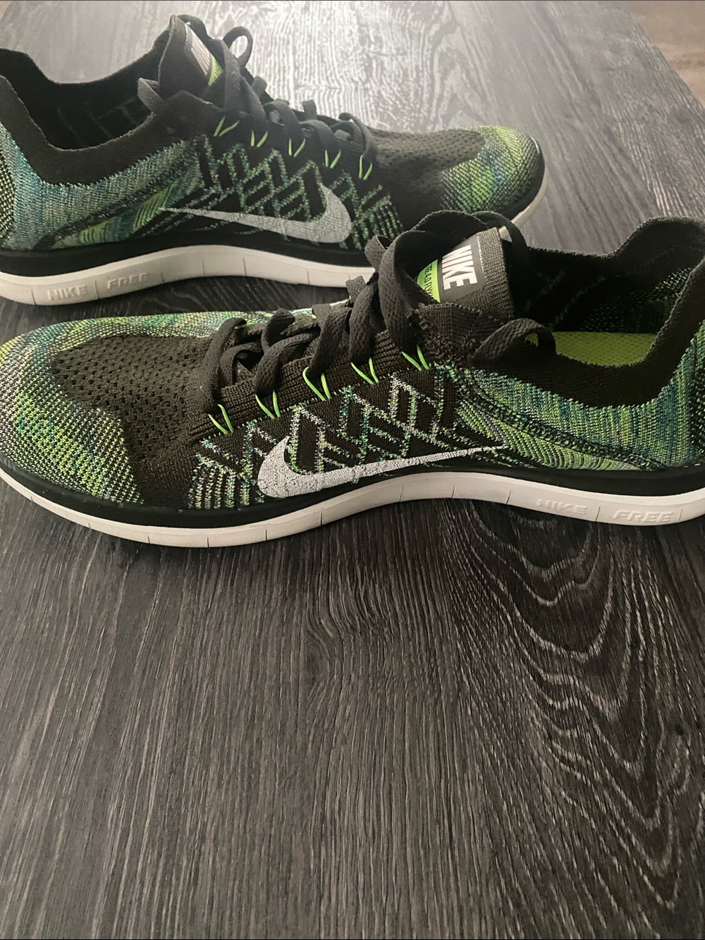 Nike Men’s Flyknit Training Shoes - Green/Black/White - Picture 5 of 9